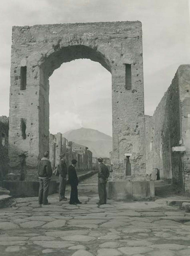 Arch of Caligula. 1943, looking north towards Vesuvius. Photo courtesy of Rick Bauer.
