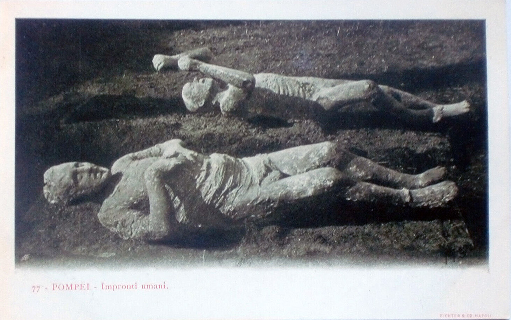 Pompeii Stabian Gate. Old postcard by Richter no. 77 of victim 14 (rear) and victim 13 (front). Photo courtesy of Rick Bauer.