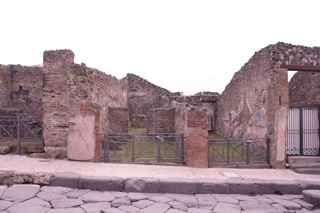 I.4.8, on left, I.4.7, centre left, I.4.6, centre right, and I.4.5, on right, Pompeii. October 2019. Looking east on Via Stabiana.  
Foto Tobias Busen, ERC Grant 681269 DCOR.

