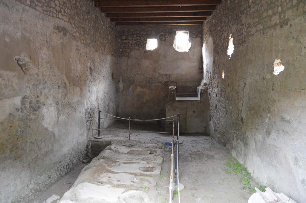 I.8.15 Pompeii. October 2017. Looking north across room with kiln and plant for production of pigments.
Foto Taylor Lauritsen, ERC Grant 681269 DCOR.
