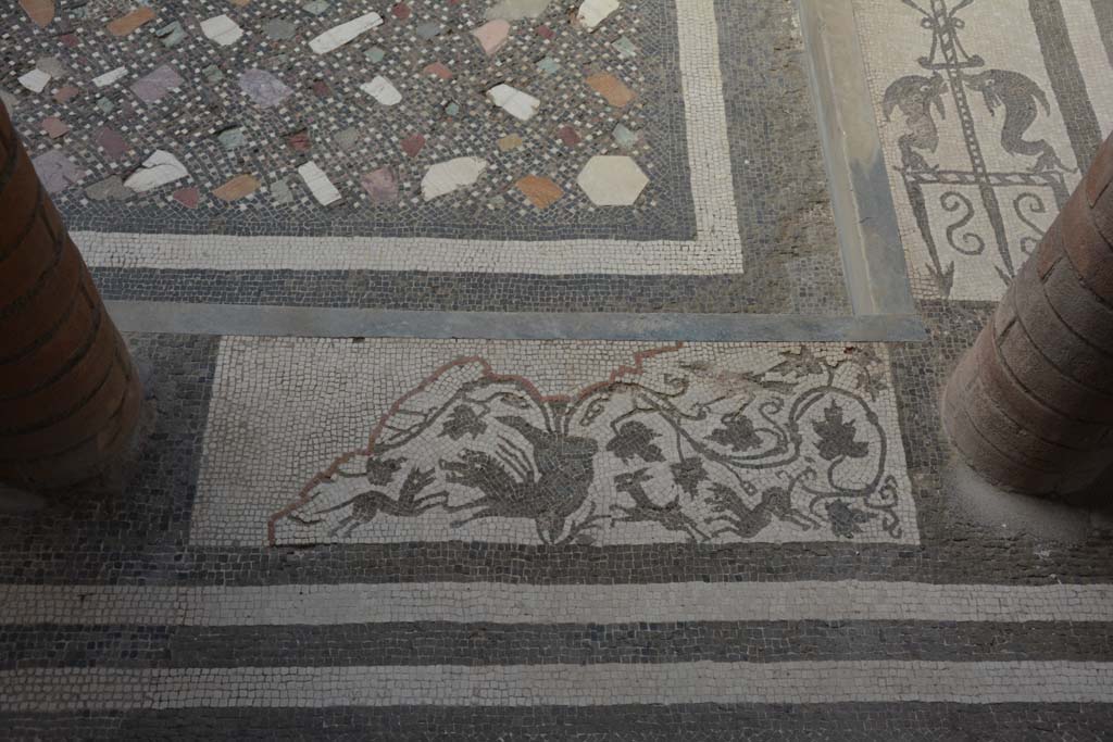 I.10.4 Pompeii. May 2006. Room 46, atrium. Mosaic of a building.