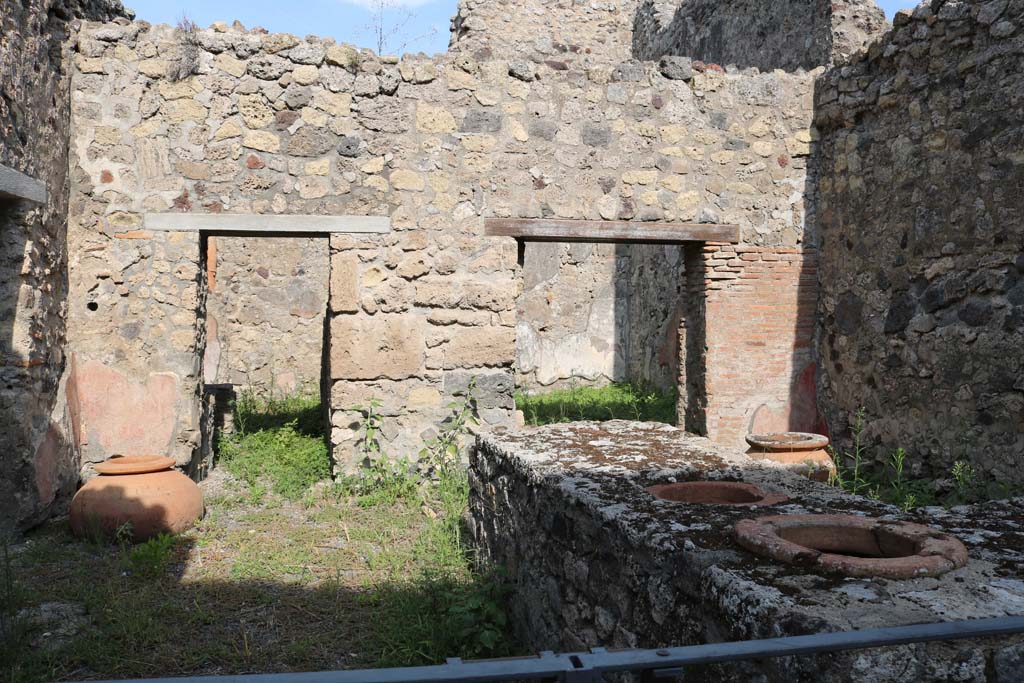 VI.14.36 Pompeii. December 2018. Looking east across bar-room. Photo courtesy of Aude Durand.