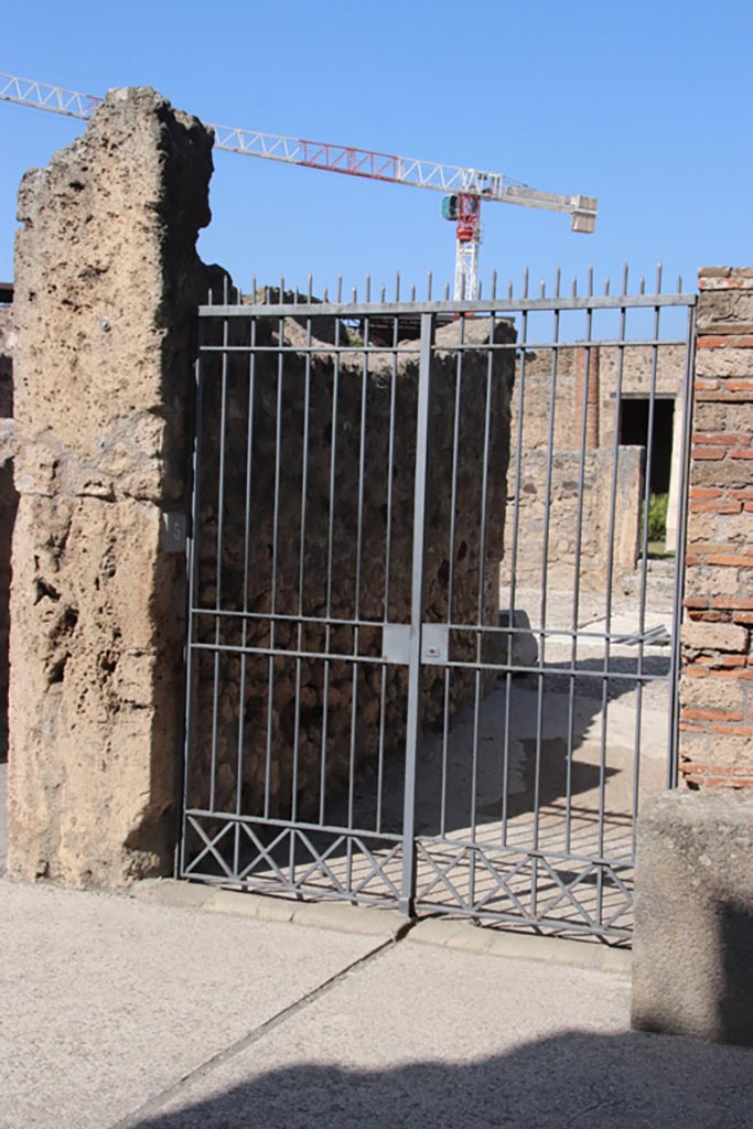 VII.7.5 Pompeii. October 2023. Entrance doorway. Photo courtesy of Klaus Heese.