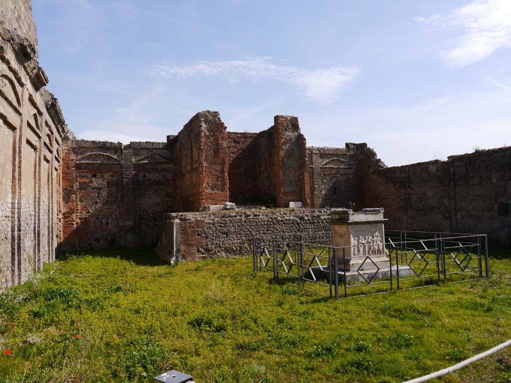 VII.9.2 Pompeii. March 2019. Looking south-east, on right.
Foto Anne Kleineberg, ERC Grant 681269 DÉCOR.
