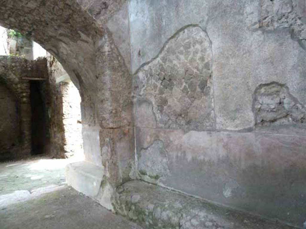 Villa of Mysteries, Pompeii. May 2010. Room 66, south side of vestibule, from peristyle C.