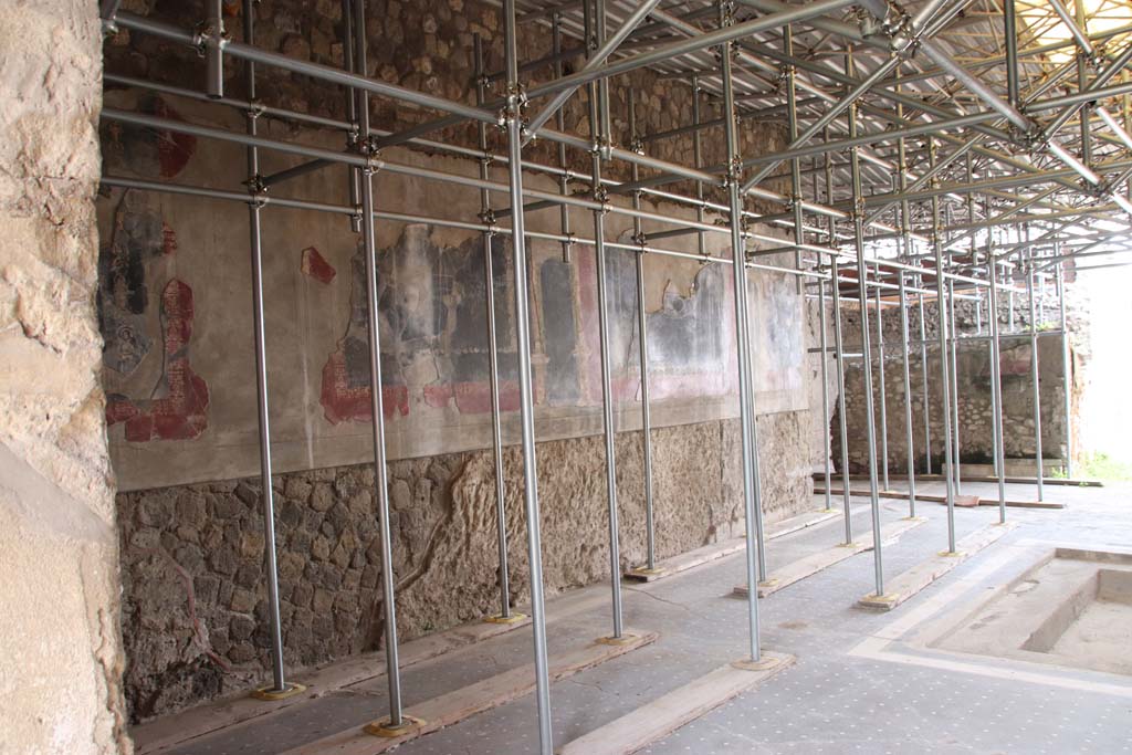 Stabiae, Villa Arianna, September 2021. Room 24, looking towards west wall. Photo courtesy of Klaus Heese.