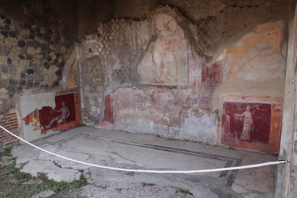 Stabiae, Villa Arianna, September 2021. Room 17, looking south-east into room. Photo courtesy of Klaus Heese.