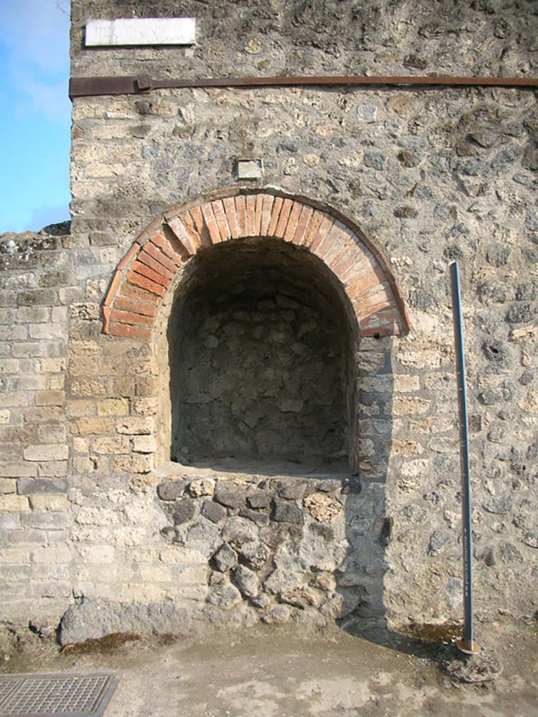 II.4.7a. Pompeii. May 2010. Street shrine at east end of II.4. Photo courtesy of Ivo van der Graaff.