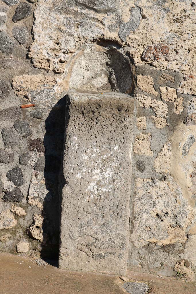 Altar at VIII.3.18/17, Pompeii. December 2018. Looking east. Photo courtesy of Aude Durand.