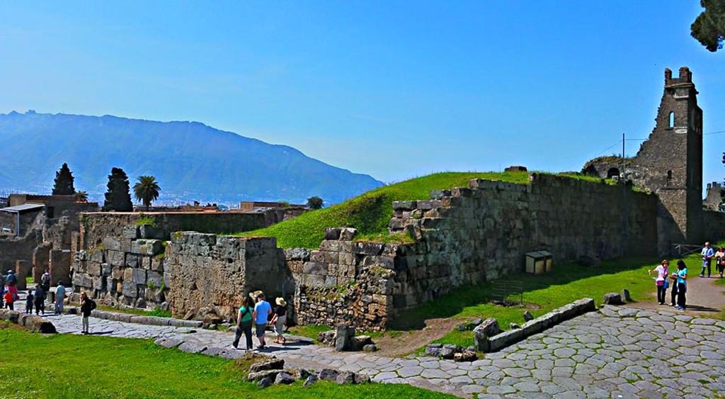 Vesuvian Gate, Pompeii. 2015/2016. 
Looking west along the City walls from remains of Vesuvian Gate, towards Tower X. Photo courtesy of Giuseppe Ciaramella.


