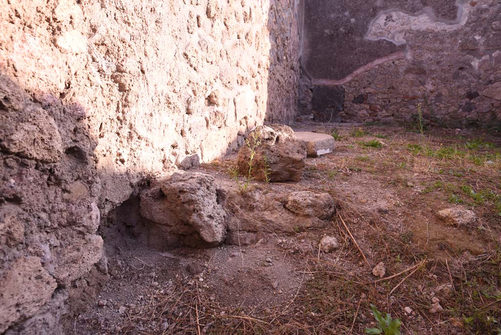 I.4.11 Pompeii. October 2019. Looking east along north wall of garden area.
Foto Tobias Busen, ERC Grant 681269 DÉCOR.
