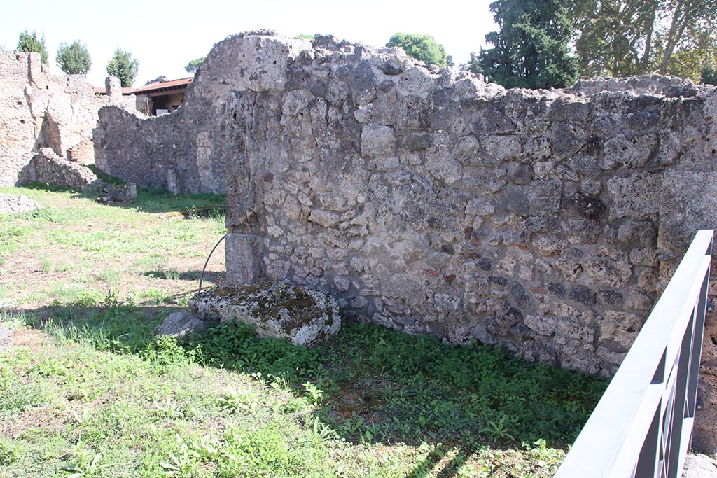 1.2.4 Pompeii. October 2024. Looking towards south wall of shop-room. Photo courtesy of Klaus Heese.