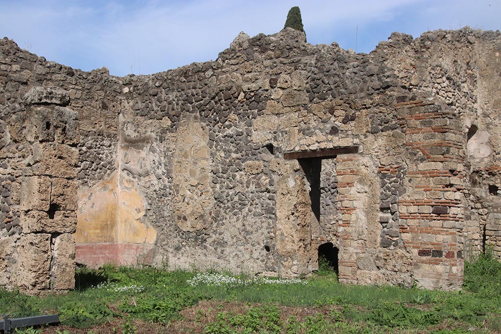 1.2.6 Pompeii. October 2024. Looking north-east across atrium. Photo courtesy of Klaus Heese.