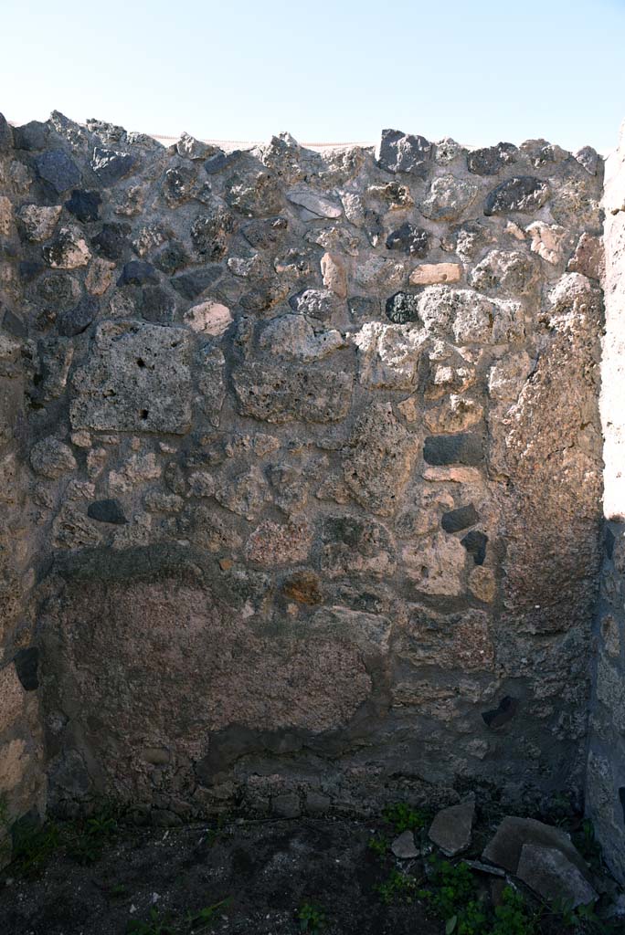 I.4.25/1.4.5 Pompeii. October 2019. Cubiculum 9, looking towards west wall.
Foto Tobias Busen, ERC Grant 681269 DCOR.
