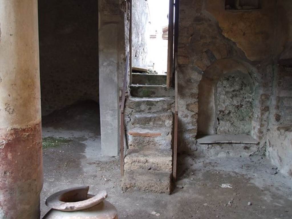 I.7.19 Pompeii. December 2006. Steps up to garden of I.7.12, in north-east corner of peristyle.