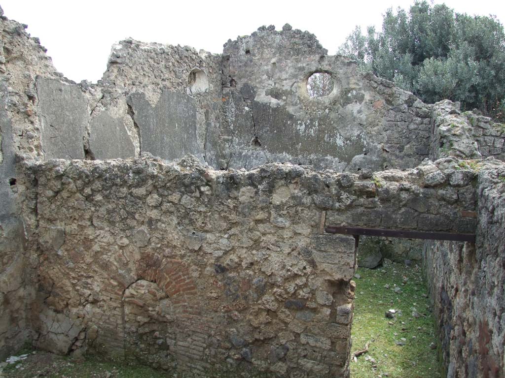 I.9.3 Pompeii. March 2009. Room 7, looking south from top of stairs through doorway of room 9.