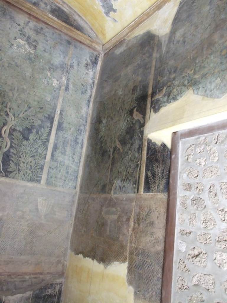 I.9.5 Pompeii. April 2022. 
Room 11, upper painted panel of birds in tree from south wall in south-east corner.
Photo courtesy of Johannes Eber.
