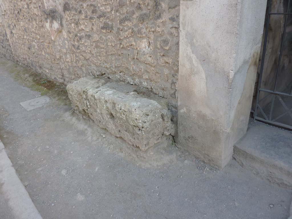 I.10.4 Pompeii. May 2012. Detail of west (right) entrance capital. Photo courtesy of Buzz Ferebee. 
 
