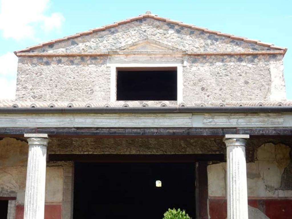 I.10.4 Pompeii. May 2017. Looking towards upper east side. Photo courtesy of Buzz Ferebee.