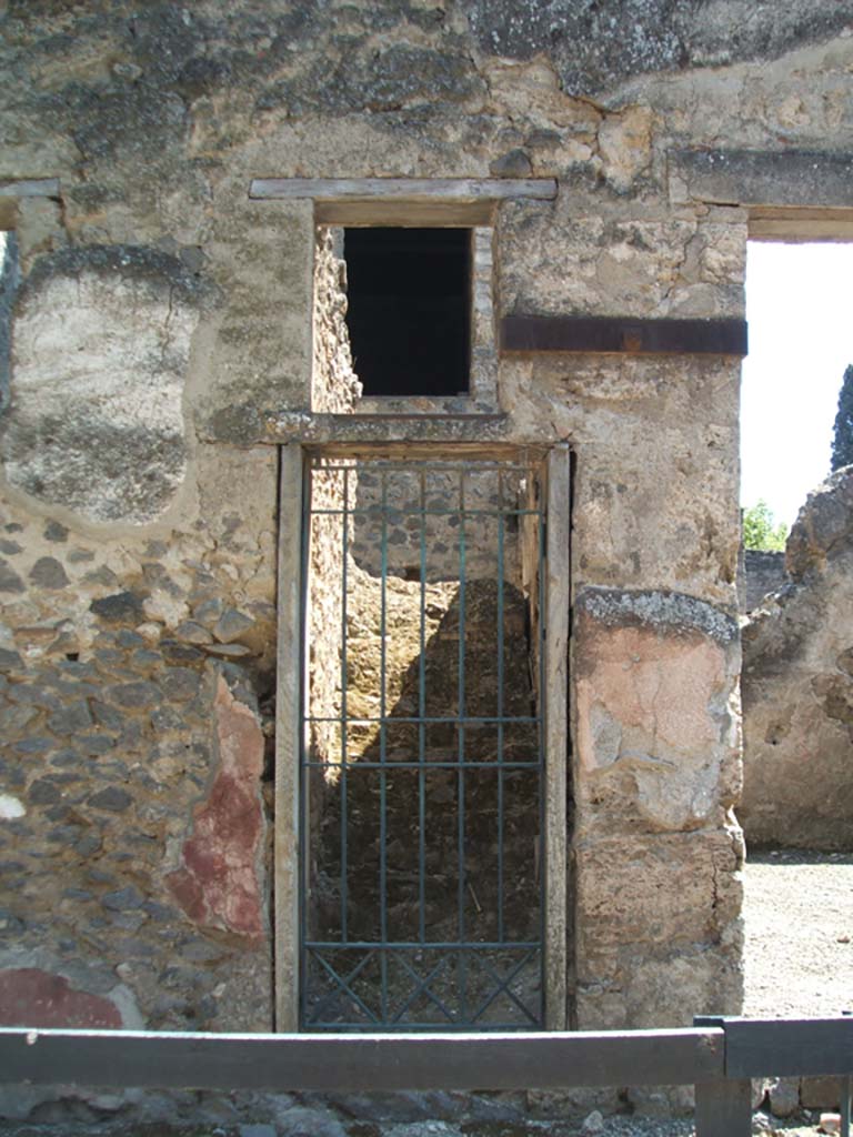 I.10.5 Pompeii. May 2005. Stairs to upper floor, looking south on Vicolo del Menandro.