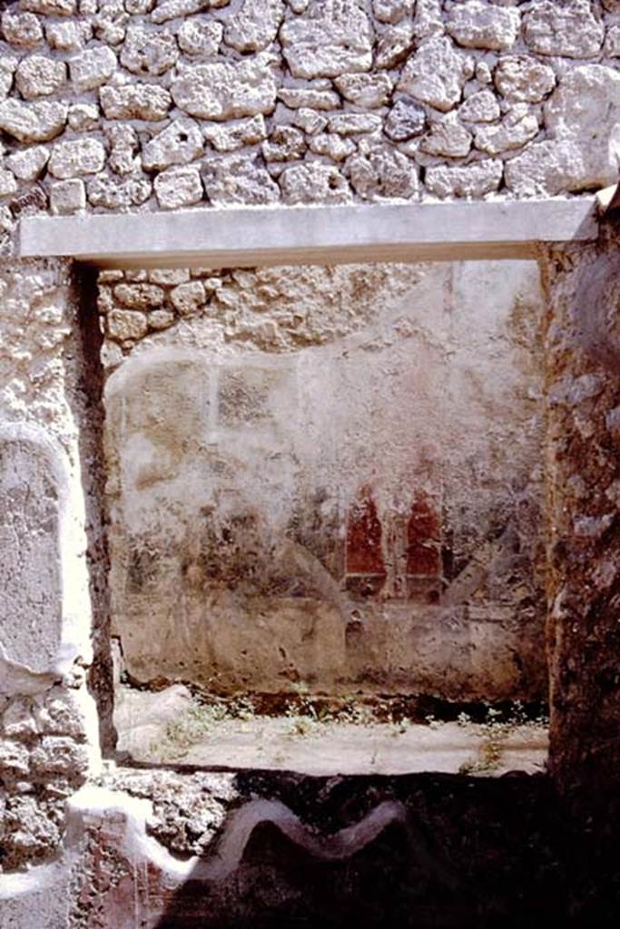 I.11.6 Pompeii. 1964. Looking into room 6 towards south wall, from window in tablinum.
Photo by Stanley A. Jashemski.
Source: The Wilhelmina and Stanley A. Jashemski archive in the University of Maryland Library, Special Collections (See collection page) and made available under the Creative Commons Attribution-Non Commercial License v.4. See Licence and use details.
J64f1113
