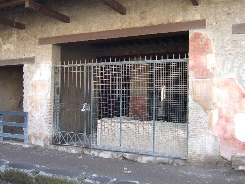 I.12.3 Pompeii.  December 2005.  Entrance.

