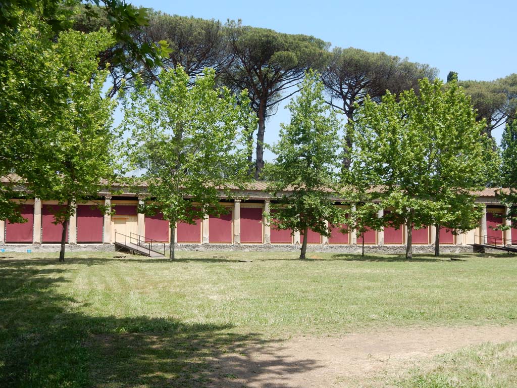 II.7 Pompeii. June 2019. Looking north to entrances at II.7.7 and II.7.6. Photo courtesy of Buzz Ferebee.