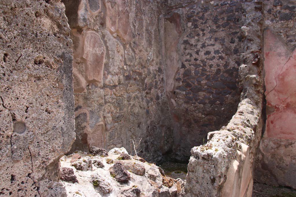 V.1.7 Pompeii. May 2024. Room 17, looking west from room 16. Photo courtesy of Klaus Heese.