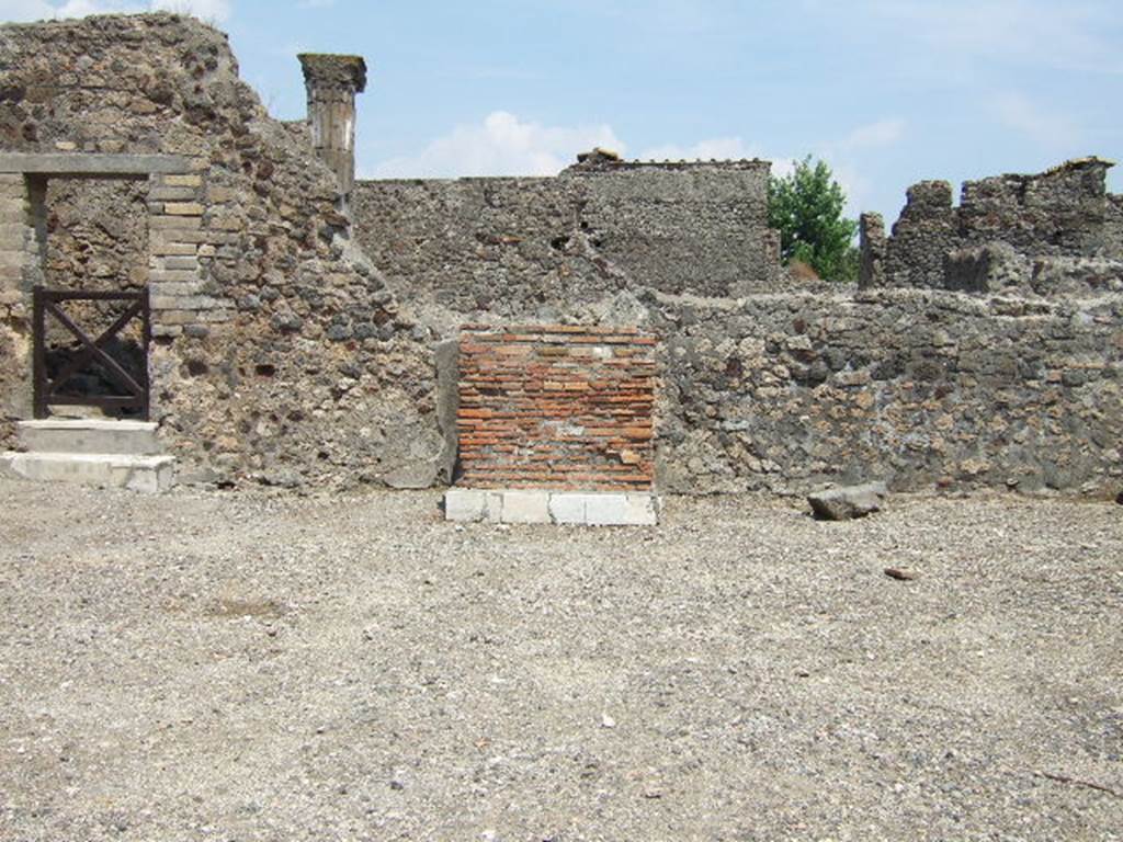 VI.1.13 Pompeii. May 2006. Looking towards east wall.