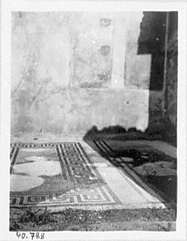 VII.4.59 Pompeii. 1842 painting of double cubiculum i north wall. See Zahn, W., 1842. Die schönsten Ornamente und merkwürdigsten Gemälde aus Pompeji, Herkulanum und Stabiae: II. Berlin: Reimer, Taf. II, 35.