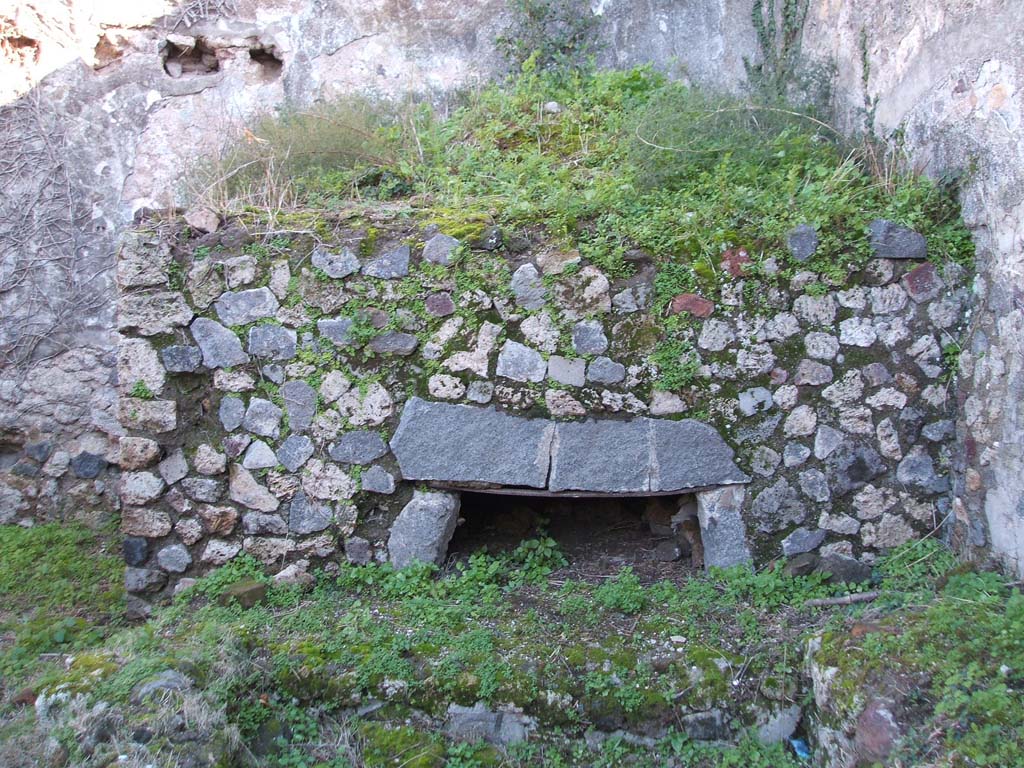 VII.12.7 Pompeii. December 2004. Looking east towards oven.