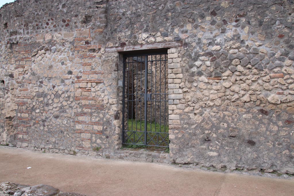 VIII.2.12 Pompeii. May 2024. Entrance doorway, looking west. Photo courtesy of Klaus Heese.