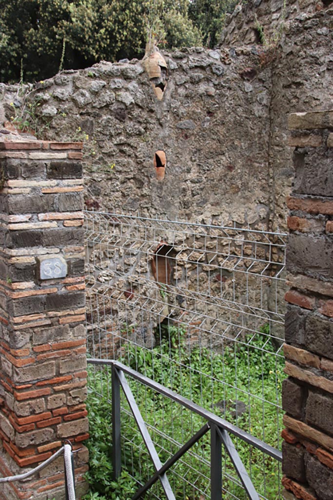 VIII.2.38 Pompeii. May 2024. 
Looking towards east wall from entrance doorway. Photo courtesy of Klaus Heese.
