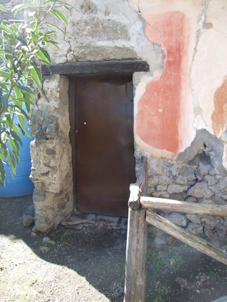 VIII.5.15 Pompeii. March 2009.  Doorway to Room 7. 