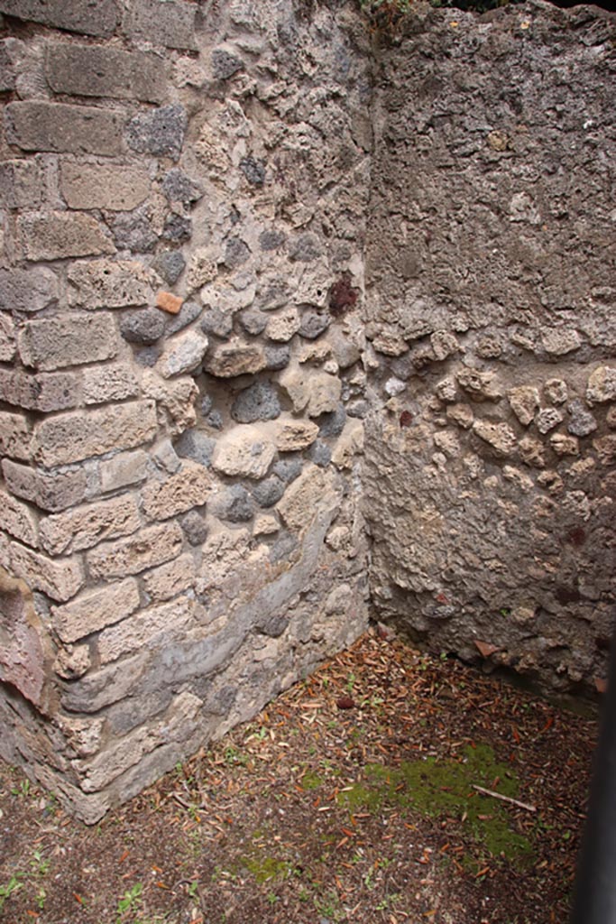 VIII.6.5 Pompeii. May 2024.  
Looking from entrance doorway into small room on right of entrance. Photo courtesy of Klaus Heese.
