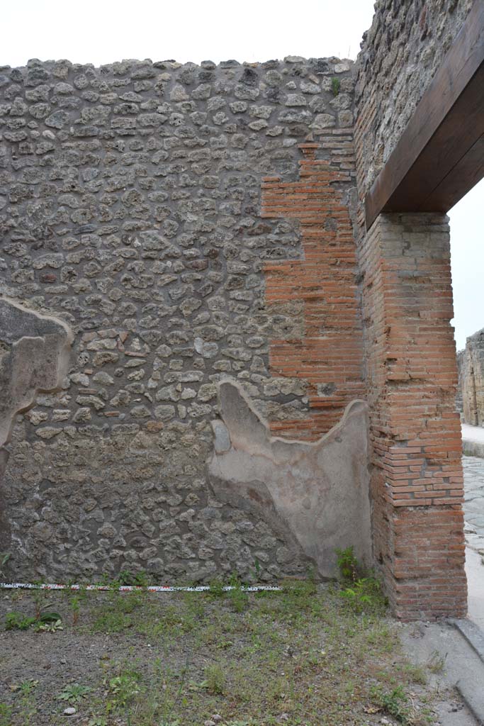 IX.5.12 Pompeii. May 2017. West wall at north end.
Foto Christian Beck, ERC Grant 681269 DCOR.
