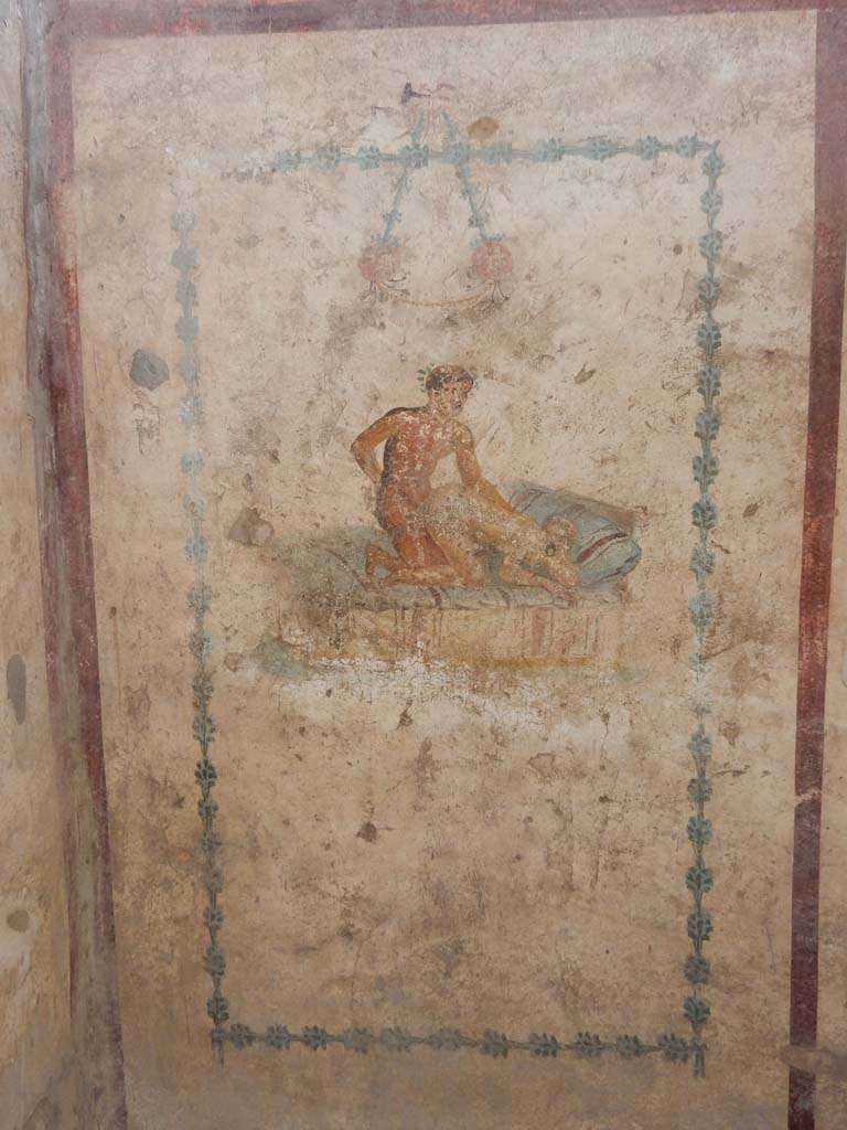 IX.5.16 Pompeii. May 2005. Cubiculum f’, east wall, with blocked window to atrium a’.