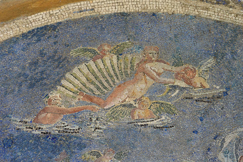 IX.7.20 Pompeii. October 2017. 
Arched top with Venus in a shell and bathing figures from mosaic fountain. Photo courtesy of Johannes Eber.
