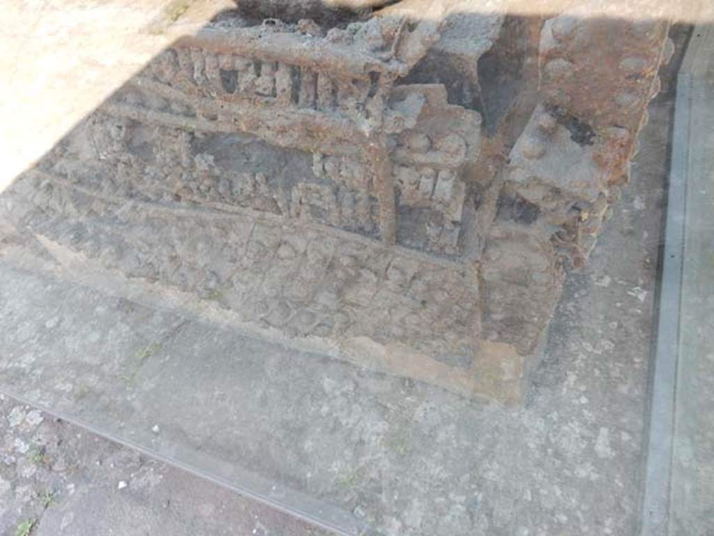 IX.14.4 Pompeii. May 2017. Detail from arca or money chest.  Photo courtesy of Buzz Ferebee.