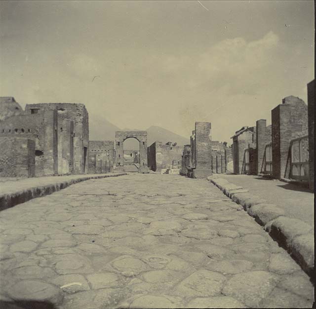Via del Foro, Pompeii. November 1899. Looking north. Photo courtesy of Rick Bauer.