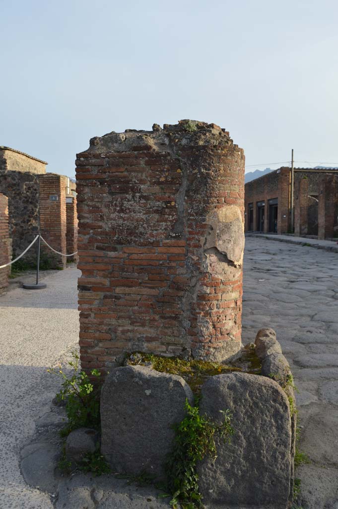 Via del Foro, east side, Pompeii. March 2019. Looking south at north end pilaster/column base. 
Foto Taylor Lauritsen, ERC Grant 681269 DCOR.

