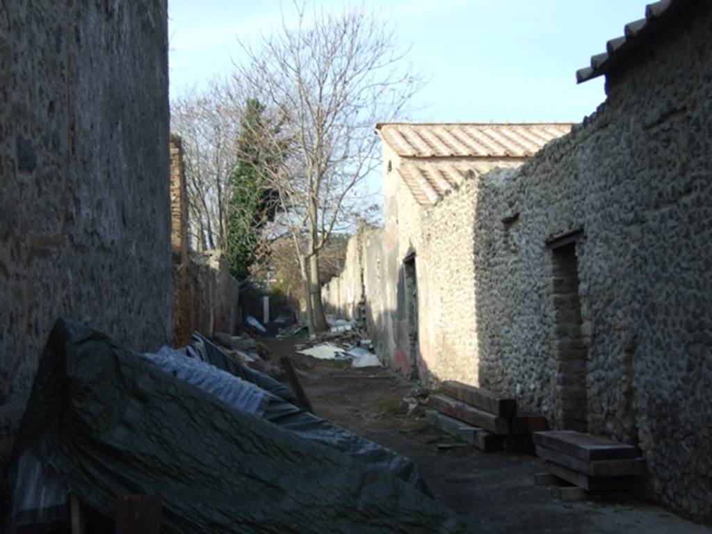 Vicolo di Ifigenia. Looking north. December 2007.