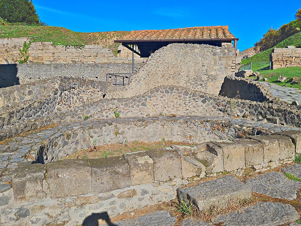 Pompeii Porta di Nocera. October 2024. South-west side of gate at junction with Via delle Tombe. Photo courtesy of Giuseppe Ciaramella.