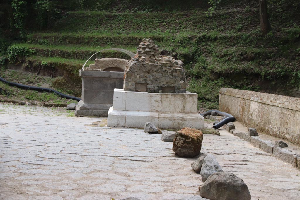 SG4 and SG5 Pompeii. May 2024. Looking south towards tomb SG4 is at the front with SG5 behind. Photo courtesy of Klaus Heese.