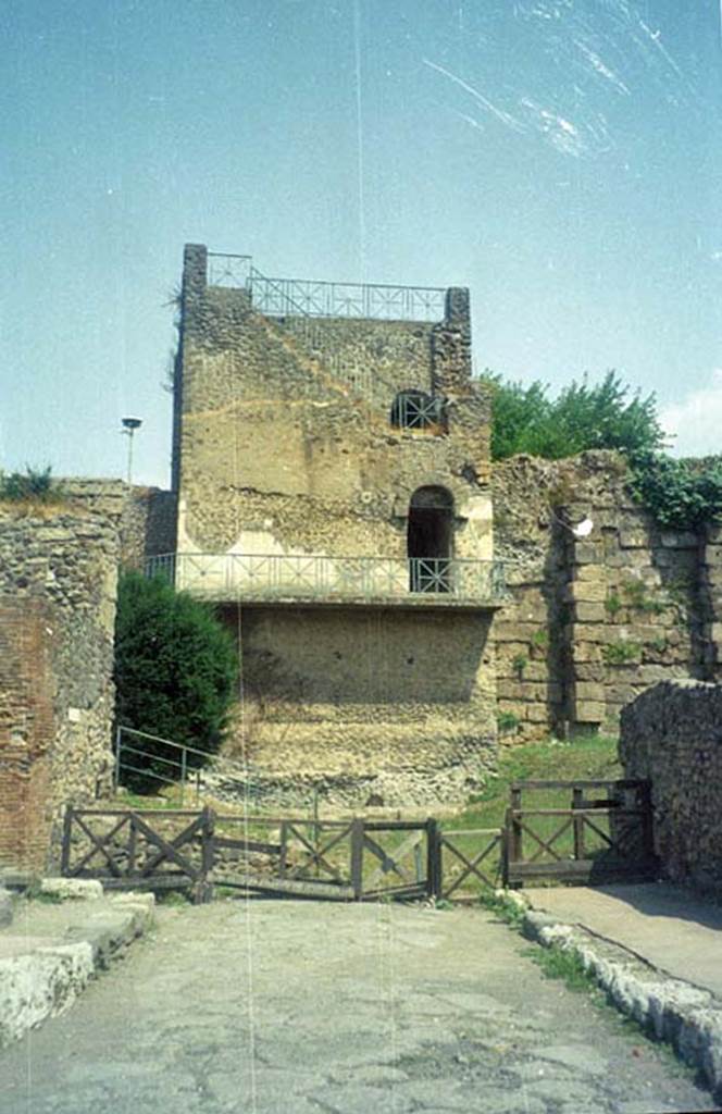 T11 Pompeii. Tower XI. July 2011. South side, at end of Via di Mercurio. Photo courtesy of Rick Bauer.