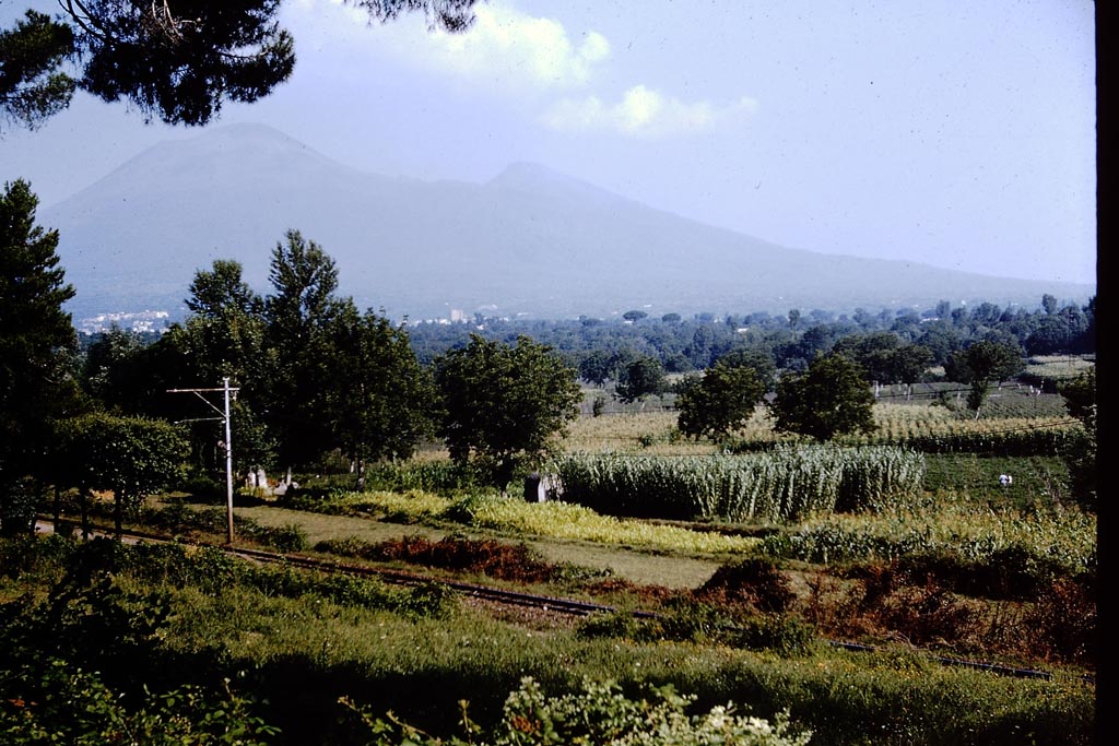 Looking towards Vesuvius from near Pompeii. 1964. Photo by Stanley A. Jashemski.
Source: The Wilhelmina and Stanley A. Jashemski archive in the University of Maryland Library, Special Collections (See collection page) and made available under the Creative Commons Attribution-Non-commercial License v.4. See Licence and use details.
J64f1996
