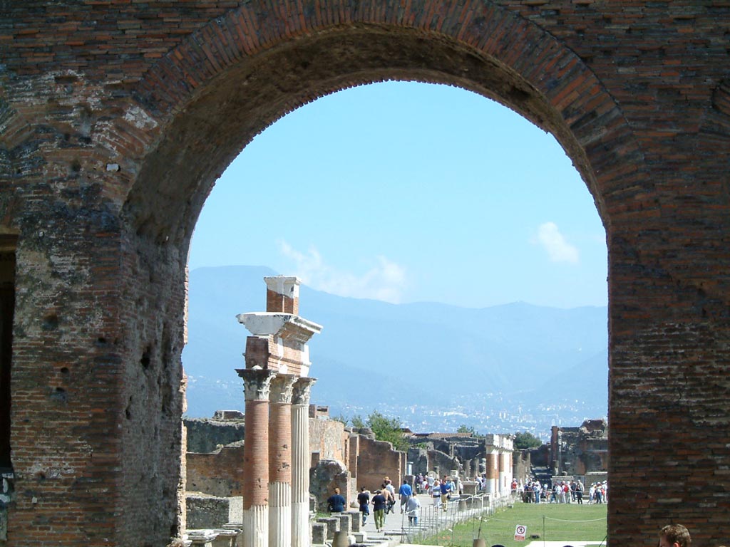 Arch at north-east end of the Forum. May 2002. 
Looking south along the east side of the Forum. Photo courtesy of David Hingston.
